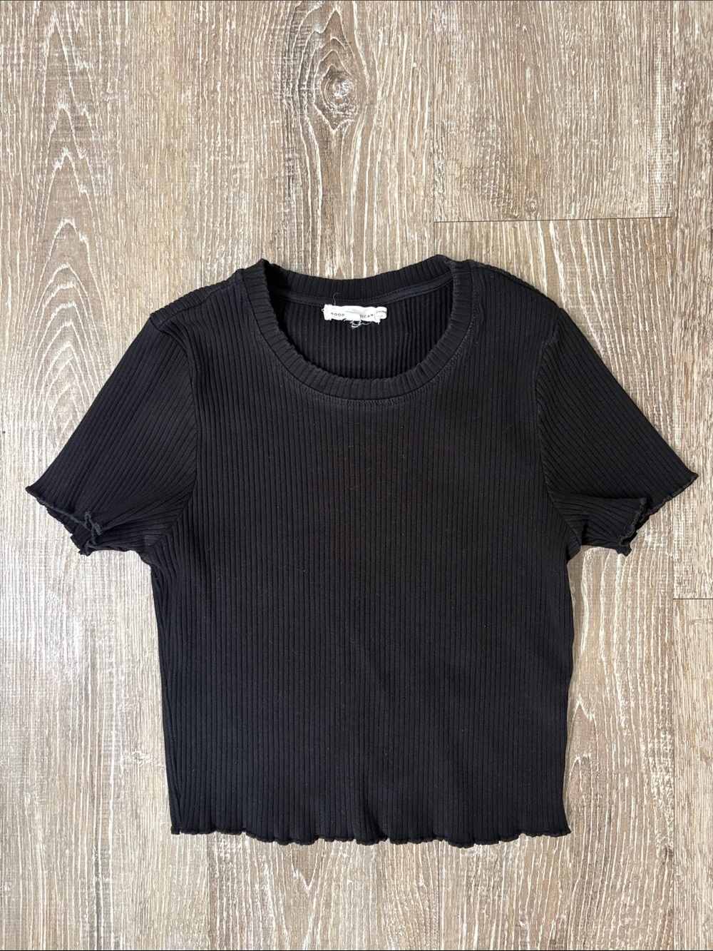 Good American Black Ribbed Short Sleeve Crop Tee